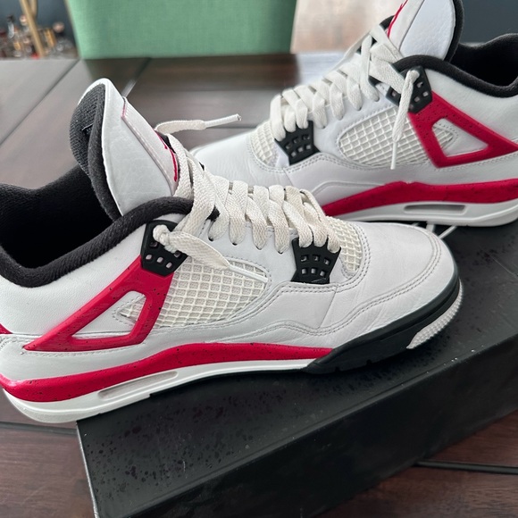 Nike Air Jordan - Picture 4 of 12